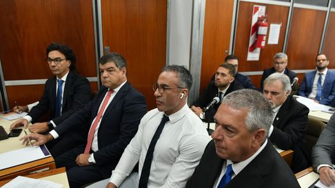 Leopoldo Luque, de blanco. Leopoldo Luque, de blanco.