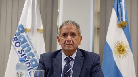 El mendocino Sergio Palazzo cerró un nuevo aumento para los bancarios. El mendocino Sergio Palazzo cerró un nuevo aumento para los bancarios.