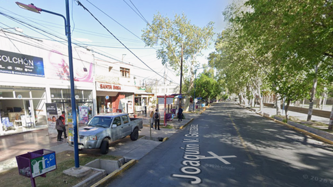 Uno de los asaltos en Gran Mendoza ocurrió en una parada de colectivos Uno de los asaltos en Gran Mendoza ocurrió en una parada de colectivos