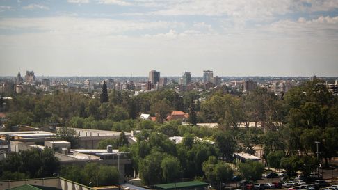 Feriado del 1 de mayo en Mendoza: alerta por viento Zonda y frente sur Feriado del 1 de mayo en Mendoza: alerta por viento Zonda y frente sur