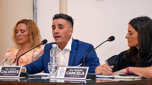 Marcos Calvente, intendente de Guaymallén, en la apertura de sesiones. Marcos Calvente, intendente de Guaymallén, en la apertura de sesiones.