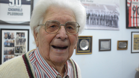 leyenda de la plata: miguel ignomiriello celebra sus 98 anos leyenda de la plata: miguel ignomiriello celebra sus 98 anos