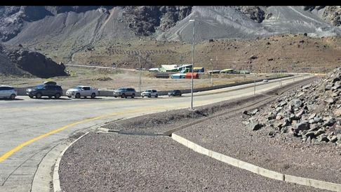 Este fin de semana se espera que crucen varios vehículos. Este fin de semana se espera que crucen varios vehículos.