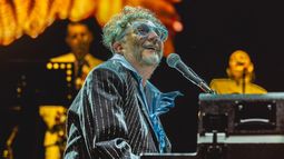 El lanzamiento del nuevo disco de Fito Páez vino con una declaración de amor: Se lo dedico a... El lanzamiento del nuevo disco de Fito Páez vino con una declaración de amor: Se lo dedico a...