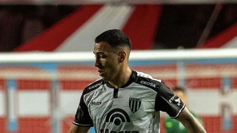 Gimnasia cometió tres errores graves en Santa Fe. Gimnasia cometió tres errores graves en Santa Fe.