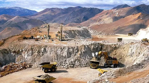El Gobierno impulsa un nuevo proyecto minero en Malargüe. El Gobierno impulsa un nuevo proyecto minero en Malargüe.