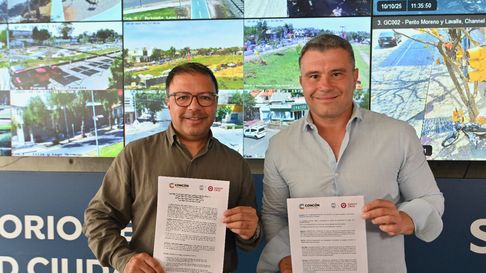 Freddy Ramírez, Alcalde de Concón junto a Diego Costarelli, el intendente de Godoy Cruz. Freddy Ramírez, Alcalde de Concón junto a Diego Costarelli, el intendente de Godoy Cruz.