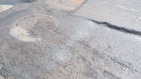 Las calles de Barrio Jardín están destrozadas según denuncian Las calles de Barrio Jardín están destrozadas según denuncian