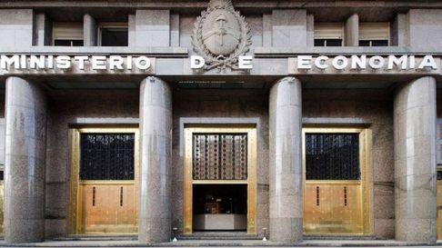 El Gobierno anunció una sorpresiva emisión de deuda en pesos. El Gobierno anunció una sorpresiva emisión de deuda en pesos.