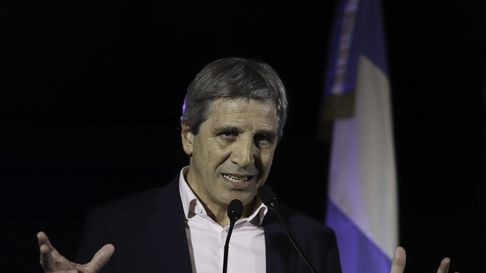 La prórroga lleva la firma de Luis Caputo. La prórroga lleva la firma de Luis Caputo.