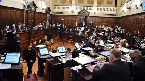 La Cámara de Diputados rechazó cambios del Senado y mandó, por segunda vez, un proyecto del Gobierno. La Cámara de Diputados rechazó cambios del Senado y mandó, por segunda vez, un proyecto del Gobierno.