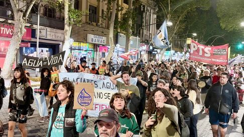 Reforma de la Ley de Glaciares: se presentó en la Justicia un masivo amparo Reforma de la Ley de Glaciares: se presentó en la Justicia un masivo amparo
