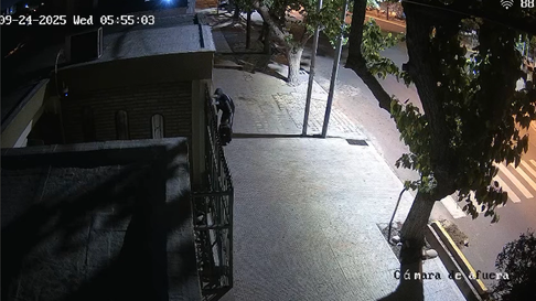 Vecinos del barrio Fuchs de Godoy Cruz denuncian inseguridad. Vecinos del barrio Fuchs de Godoy Cruz denuncian inseguridad.