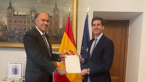 viva el rey: el polemico discurso del embajador argentino en espana viva el rey: el polemico discurso del embajador argentino en espana