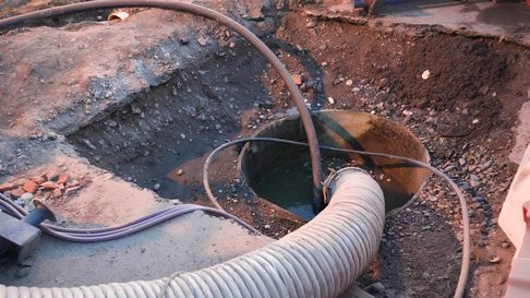 Irrigación confirmó que se terminan los vuelcos permanentes de cloacas, pero podrían continuar en forma esporádica. Irrigación confirmó que se terminan los vuelcos permanentes de cloacas, pero podrían continuar en forma esporádica.