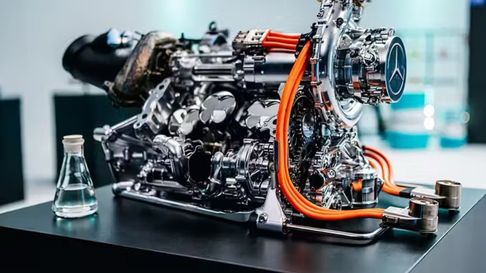 El motor Mercedes enciende las alarmas. El motor Mercedes enciende las alarmas.