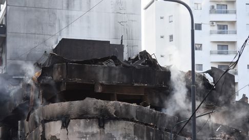 el dia despues del grave incendio en el centro de la plata el dia despues del grave incendio en el centro de la plata