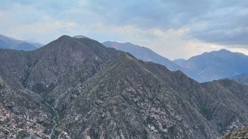 Operativo de rescate por una mujer descompensada en un cerro Operativo de rescate por una mujer descompensada en un cerro