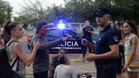 Piden la Emergencia Social para personas en situación de calle. Piden la Emergencia Social para personas en situación de calle.